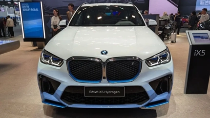 BMW iX5 수소연료전지차, Hydrogen Flat Storage 공개 및 750km 주행