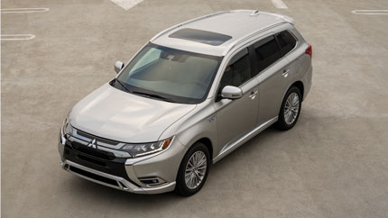 В Россию вернулся гибридный Mitsubishi Outlander PHEV