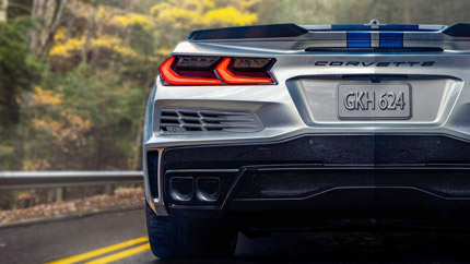 Представлен электрифицированный Chevrolet Corvette E-Ray мощностью 665 л.с.