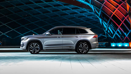 В России изменилась стоимость гибридного кроссовера Geely Monjaro