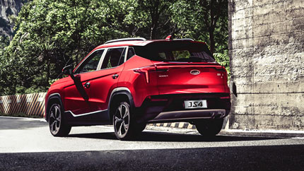 Новый кроссовер JAC JS4 сфотографировали в Москве