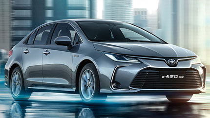 Новый седан Toyota Corolla можно купить по цене LADA VESTA