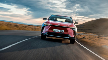 Стала известна стоимость электрокроссовера Toyota bZ4X в России