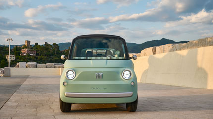 Новый Fiat Topolino представлен в виде пляжного микрокара с душем