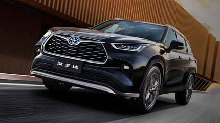 В Россию вернулись кроссоверы Toyota Highlander, но неофициально