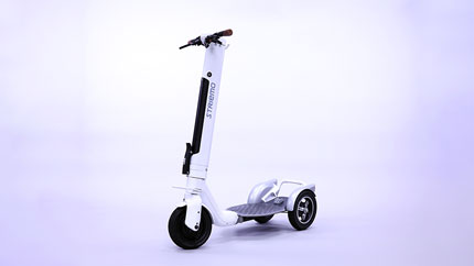 Компания Honda представила трёхколёсный электросамокат Striemo