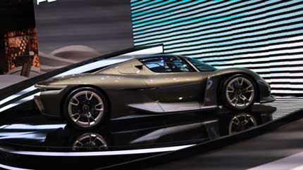 В Дохе представили гиперкар Porsche Mission X