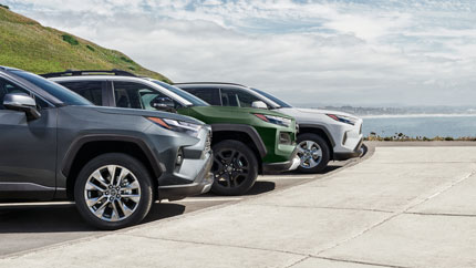 Toyota представила обновленный кроссовер RAV4