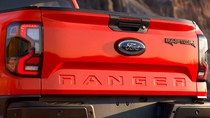 Компания Ford показала тизер супер пикапа F-150 Raptor R с двигателем от Shelby Mustang GT500