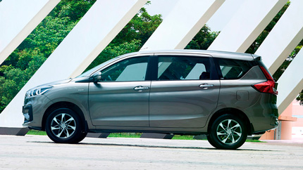 В России начались продажи семиместных минивэнов Suzuki Ertiga 
