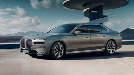 Компания BMW намерена превратить «семерку» в первый в мире электрокар-броневик