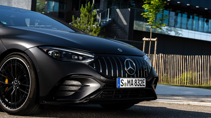 «КоммерсантЪ»: Компания Mercedes-Benz выставит на продажу своё имущество в России