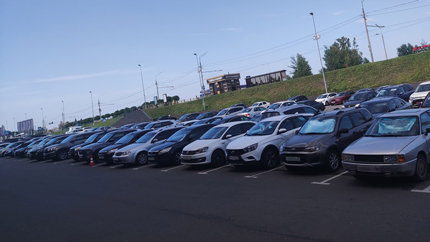 Доля автомобилей с пробегом в общих продажах у всех ведущих дилеров в РФ превысила 60%