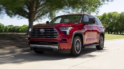 В РФ приехал большой внедорожник Toyota Sequoia