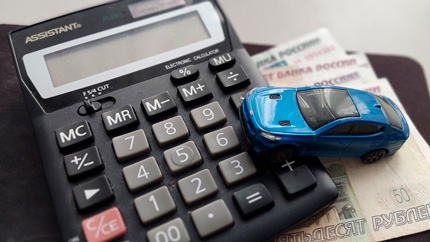 Автодилеры перечислили автомашины с ценой до 2 миллионов рублей на рынке в РФ в 2022 году