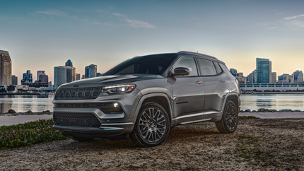 Jeep Compass попали под отзыв из-за слишком тусклых дисплеев информационно-развлекательной системы