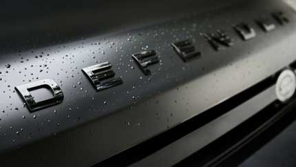 Внедорожник Land Rover Defender получил особую версию Trophy Edition