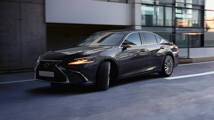 Состоялась премьера обновленного седана LEXUS ES 2023 модельного года