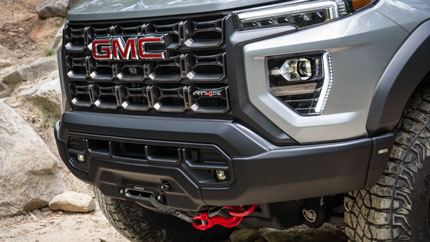 Пикап GMC Canyon получил брутальное исполнение AT4X AEV Edition
