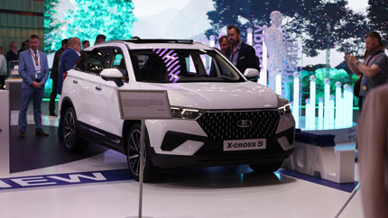 Стали известны новые подробности о комплектациях и оснащении новой LADA X-Cross 5