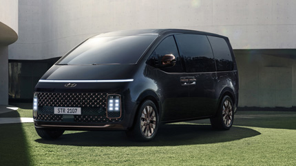 У дилеров появились «свежие» Hyundai Staria 2023 года