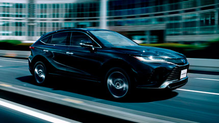 В России начали продавать кроссоверы Toyota Harrier 2023 года