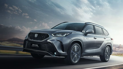 На российском рынке появился новый кроссовер Toyota