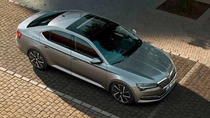 В России подешевели импортные лифтбеки Skoda Superb