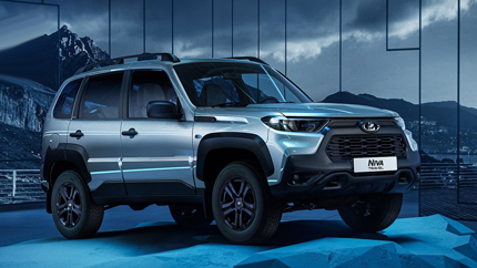 Названы цены на новые комплектации внедорожника LADA Niva Travel