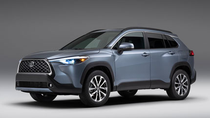 В РФ приехал новый очень экономичный кроссовер Toyota