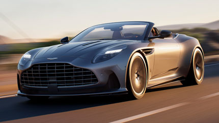 Компания Aston Martin превратила купе DB12 в кабриолет Volante