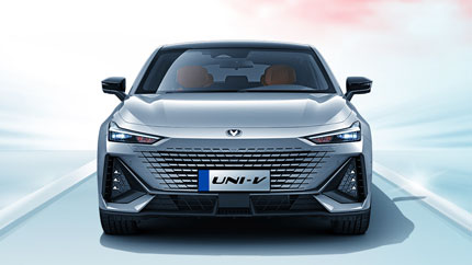 Китайский лифтбек Changan Uni-V готов к официальным продажам в РФ
