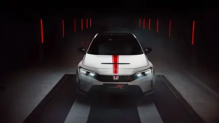 Таких машин будет только 40 экземпляров: Honda выпустила Civic Type R Ultimate Edition