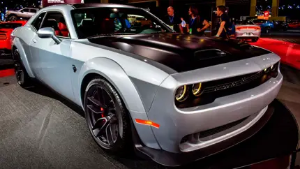 Старый маслкар не сдается: Dodge Challenger обгоняет новые авто по продажам