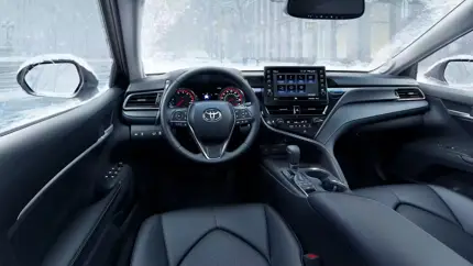 Toyota показала новую модель Camry