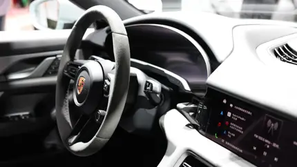 Автохлам пошел в дело: Porsche нашла неожиданное применение мусору
