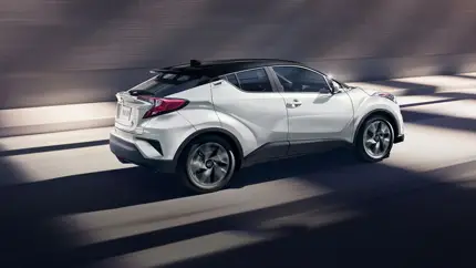 На российском рынке появился новый кроссовер Toyota: известна цена