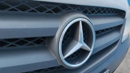 На экс-заводе Mercedes-Benz в РФ намерены выпустить 30 тыс. авто в 2024 году
