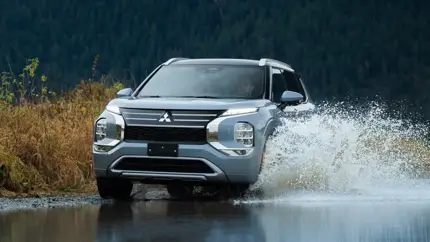 У Mitsubishi снова проблемы с Outlander: теперь под ударом капот, но владельцам заплатят