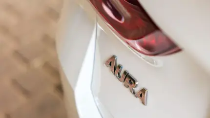 АвтоВАЗ подвела самоуверенность: у дилеров залежались прошлогодние Lada Aura