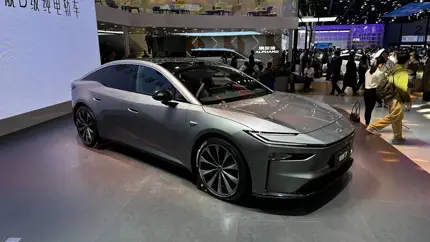 Новый флагманский электроседан для КНР: в Гуанчжоу показали Toyota bZ7