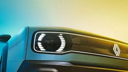 Мини «кроссовер» в стиле ретро-футуризма: электрохэтчбек Renault 4 E-Tech дебютировал на парижском автосалоне