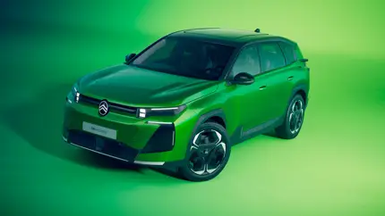 Citroën представил C5 Aircross нового поколения: новые моторы и рекордный дисплей