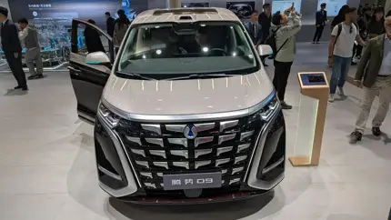 Denza D9 2026: новый стандарт комфорта и инноваций на автосалоне в Пекине