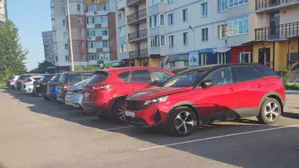 Разрешается ли парковать машину с заездом на бордюр: есть нюансы