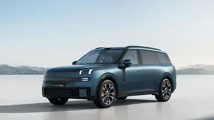 В России встали на учет первые флагманские кроссоверы Lynk & Co 900