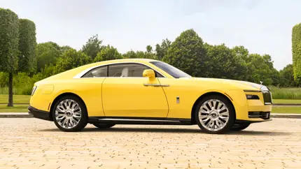Уникальное купе в единственном экземпляре: представлен Rolls-Royce Spectre Semaphore