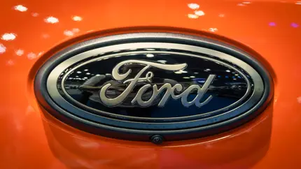 Ford задумал дешевый электроседан, чтобы потеснить японцев
