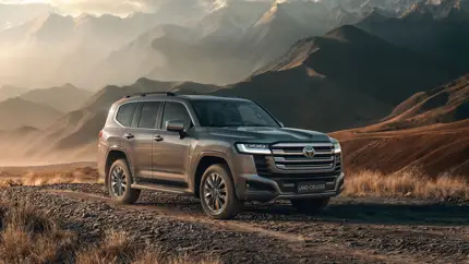 Японская легенда становится ещё мощнее: дебют гибрида Toyota  Land Cruiser 300