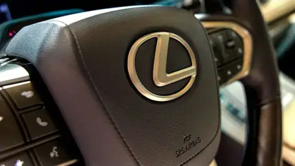 Lexus возвращается в РФ? Toyota зарегистрировала новый товарный знак